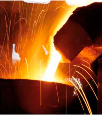 120 کیلووات قدرت، 60 کیلوگرم ظرفیت، کوره ذوب القایی با سیستم خنک کننده آبی برای ذوب فلزات