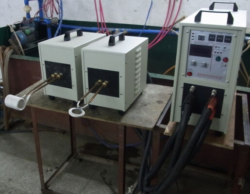 قیمت خوب HF-25KW دستگاه گرمایش با فرکانس بالا با چرخه کار 100٪ فرکانس 30-80kHz و گواهینامه CE آنلاین